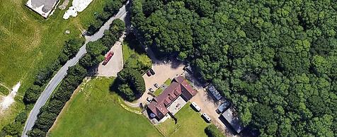 Little Foxes Hotel & Gatwick Airport Parking