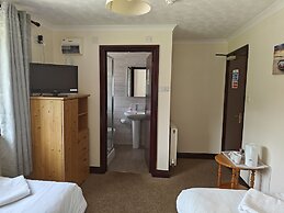 Little Foxes Hotel & Gatwick Airport Parking