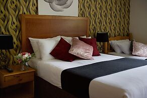 Little Foxes Hotel & Gatwick Airport Parking