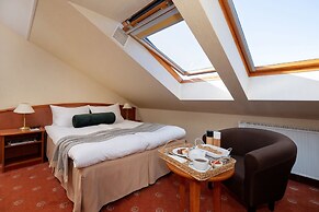 Villa Hoff Wellness & SPA Hotel