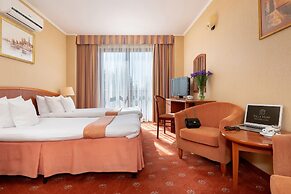 Villa Hoff Wellness & SPA Hotel