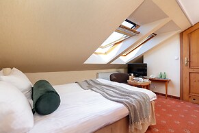 Villa Hoff Wellness & SPA Hotel