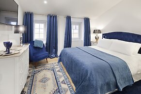 Lisbon Rentals Chiado