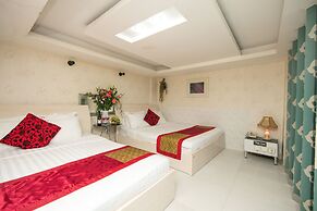 Saigon Charm Hotel