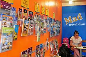 Adelaide Travellers Inn - Hostel