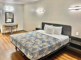 Motel 6 Huntington, WV