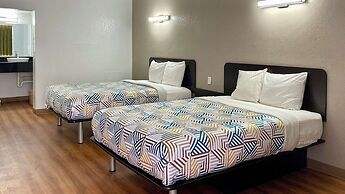 Motel 6 Huntington, WV