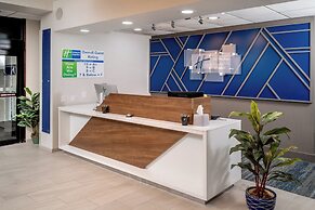 Holiday Inn Express Hotel & Suites Cross Lanes by IHG