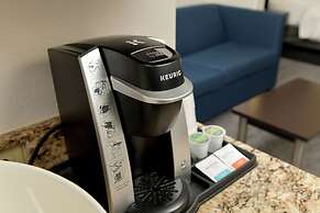 Holiday Inn Express Hotel & Suites Cross Lanes by IHG