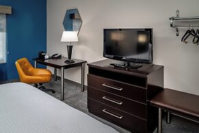 Holiday Inn Express Hotel & Suites Cross Lanes by IHG