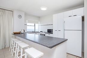 Pacific Plaza Apartments