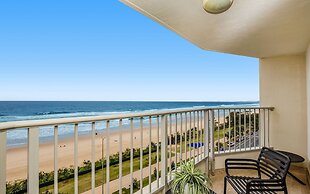 Pacific Plaza Apartments