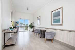 Pacific Plaza Apartments