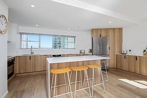 Pacific Plaza Apartments