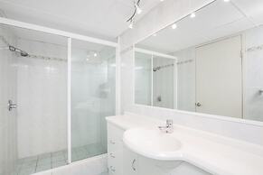 Pacific Plaza Apartments