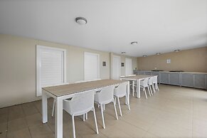 Pacific Plaza Apartments