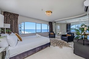 Pacific Plaza Apartments