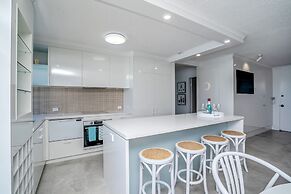 Pacific Plaza Apartments