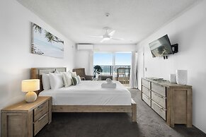 Pacific Plaza Apartments
