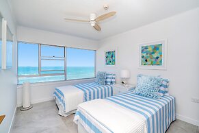 Pacific Plaza Apartments