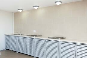 Pacific Plaza Apartments