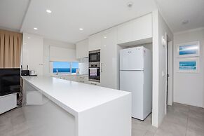 Pacific Plaza Apartments