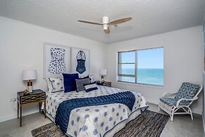 Pacific Plaza Apartments