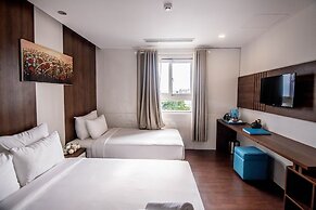 Gold Hotel Da Nang by Haviland