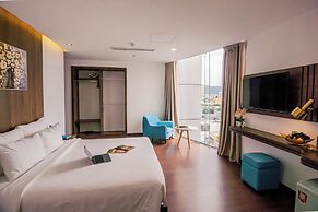 Gold Hotel Da Nang by Haviland