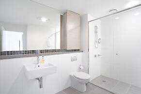 St Kilda Central Apartment Hotel