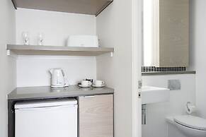 St Kilda Central Apartment Hotel