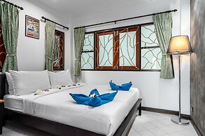 Chaweng Lakeview Residence