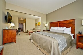 Green Mill Village Hotel & Suites, BW Signature Collection