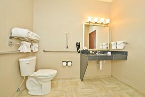 Green Mill Village Hotel & Suites, BW Signature Collection