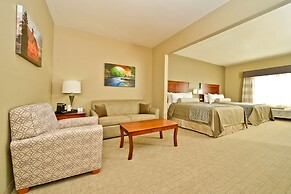 Green Mill Village Hotel & Suites, BW Signature Collection