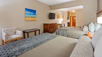 Green Mill Village Hotel & Suites, BW Signature Collection