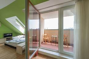 Corvin Plaza Apartments and Suites