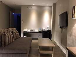 SunMoonLake Loft Inn