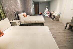 SunMoonLake Loft Inn