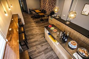 SunMoonLake Loft Inn