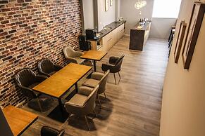 SunMoonLake Loft Inn