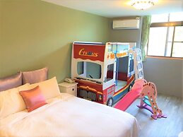 SunMoonLake Loft Inn