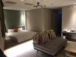 SunMoonLake Loft Inn