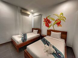 Monsoon Riverside Hotel