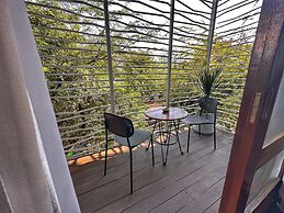 Monsoon Riverside Hotel