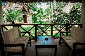 Uroa Bay Beach Resort