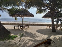 Uroa Bay Beach Resort