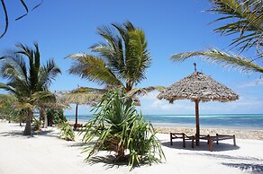 Uroa Bay Beach Resort