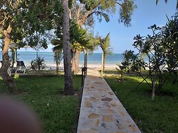 Uroa Bay Beach Resort