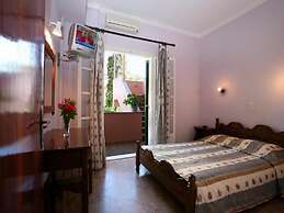 Alexis Apartments Benitses